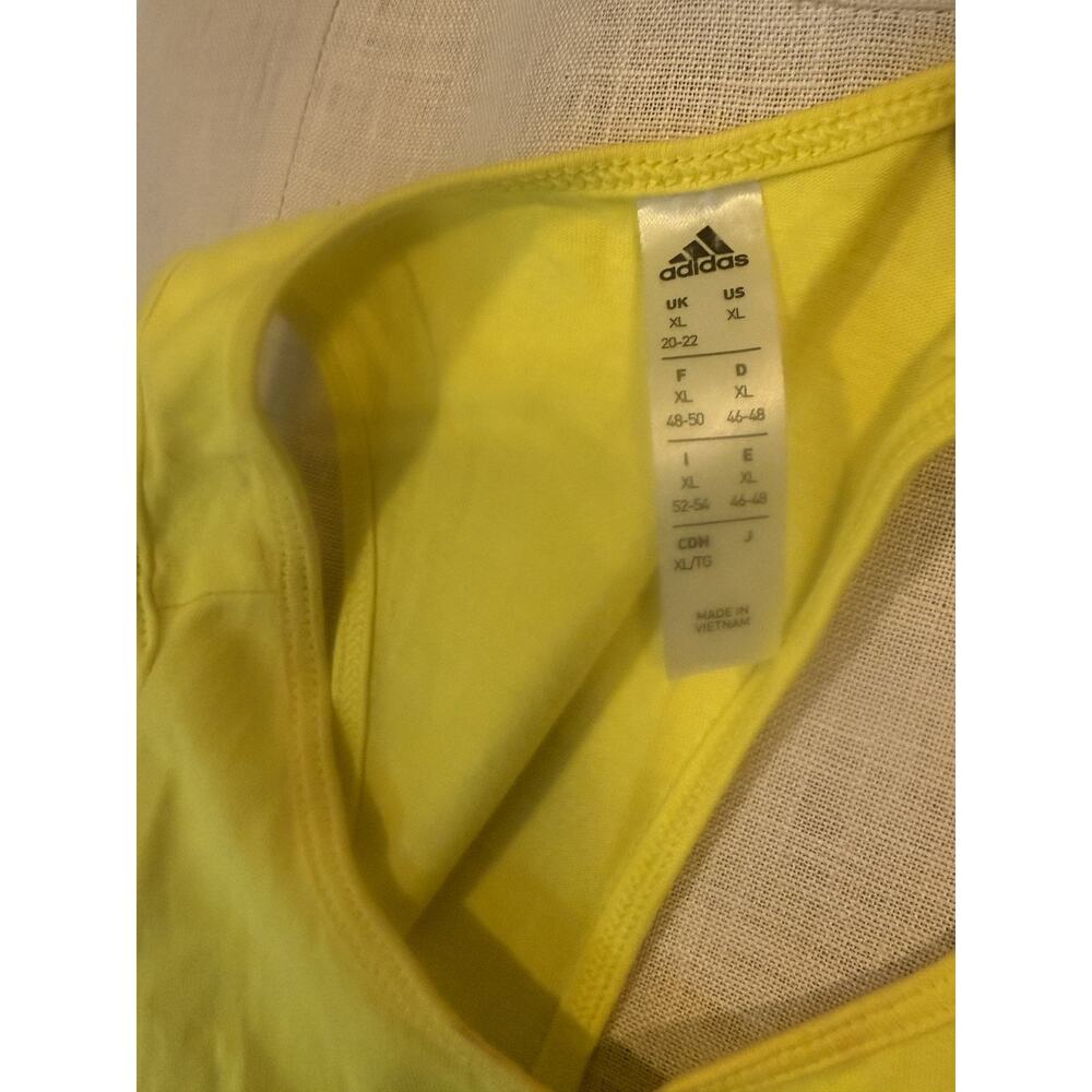 Adidas Shirt Womens XL Yellow Sleeveless Tank Top Athletic Spell Out Logo Gym - Picture 8 of 8